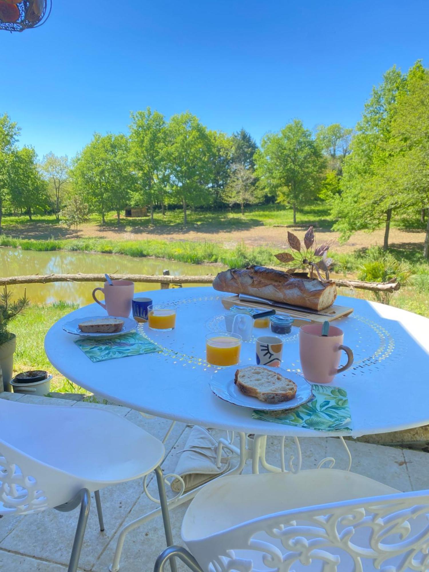Armous-et-Cau La Bastide Bed & Breakfast エクステリア 写真